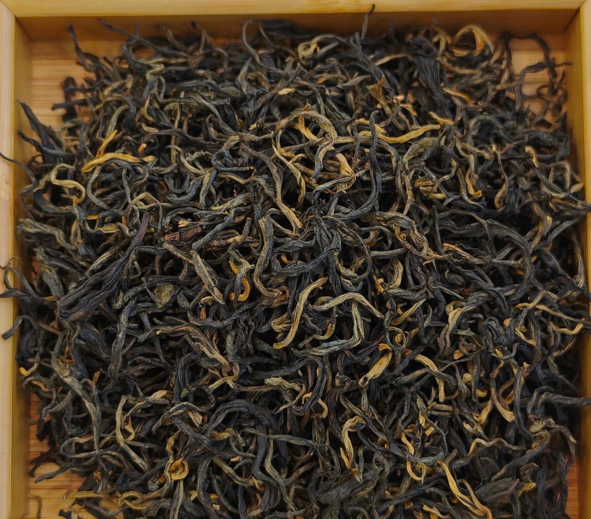 Ancient-tree organic Dianhong loose leaf